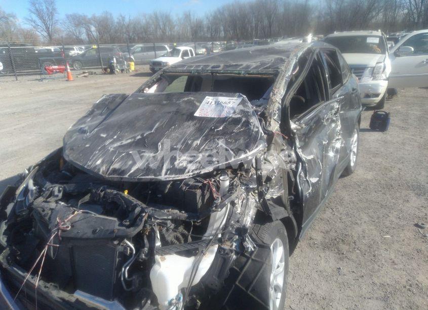 Photo 6 of 2019 Chevrolet Equinox LT (VIN 3GNAXUEV7KL214637)