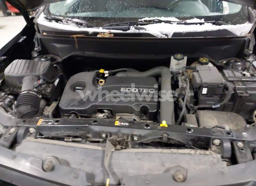 Photo 10 of 2019 Chevrolet Equinox LT (VIN 3GNAXUEV7KL258640)