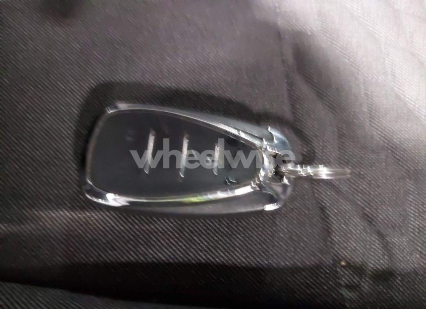 Photo 11 of 2019 Chevrolet Equinox LT (VIN 3GNAXUEV7KL258640)