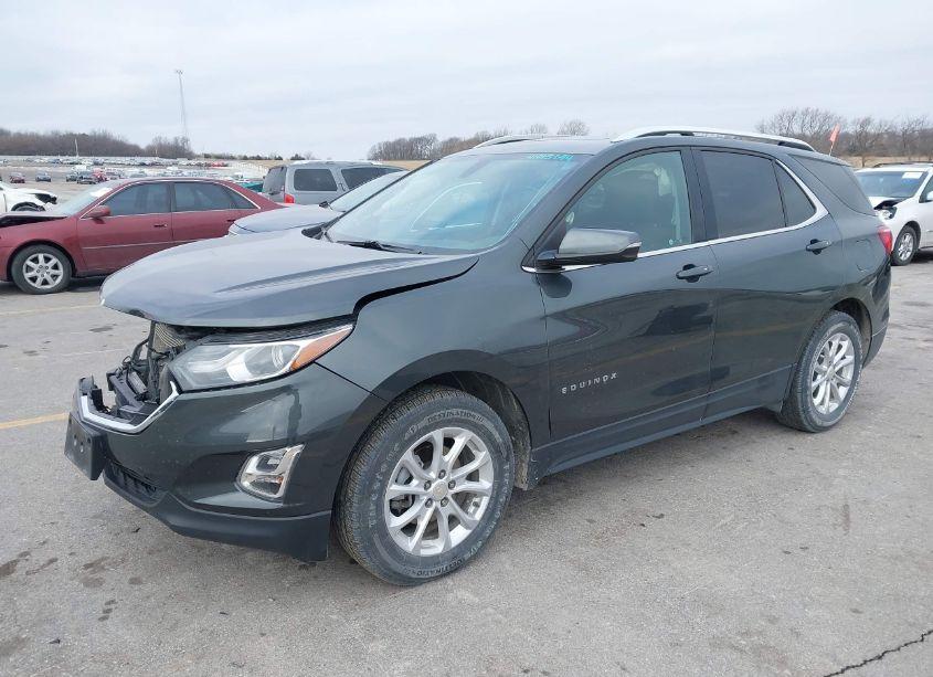 Photo 2 of 2019 Chevrolet Equinox LT (VIN 3GNAXUEV7KS556272)