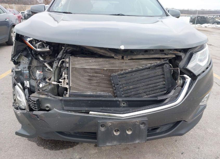 Photo 6 of 2019 Chevrolet Equinox LT (VIN 3GNAXUEV7KS556272)