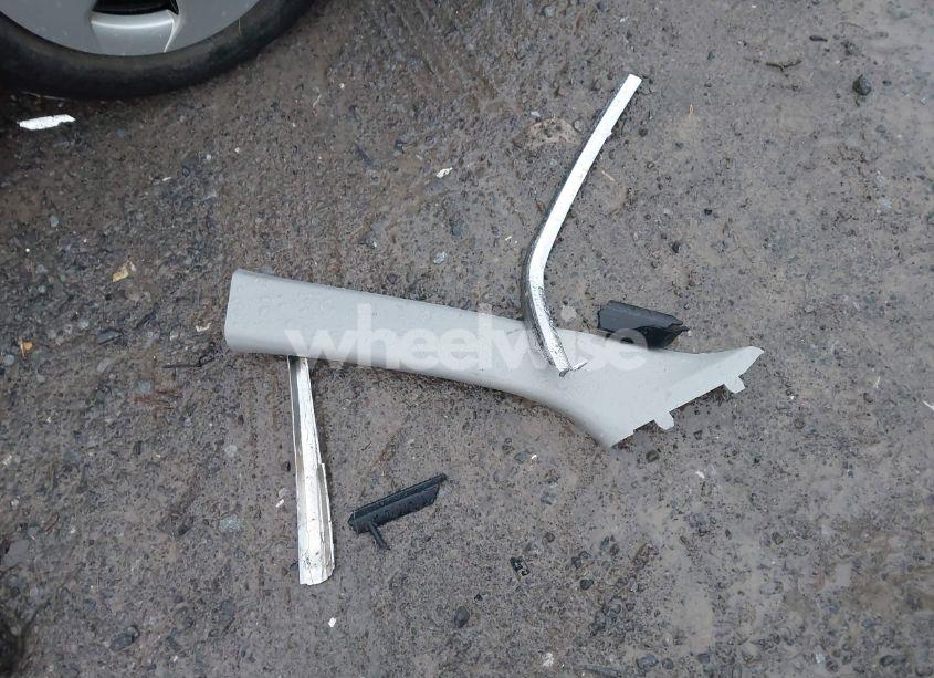 Photo 12 of 2020 Chevrolet Equinox AWD LT 1.5L TURBO (VIN 3GNAXUEV7LS521085)