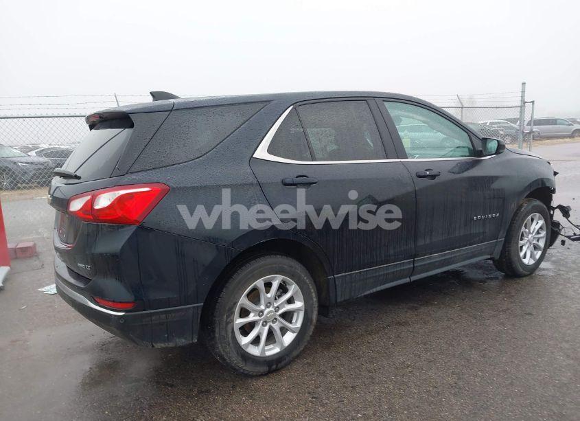 Photo 4 of 2021 Chevrolet Equinox AWD LT (VIN 3GNAXUEV7MS106107)