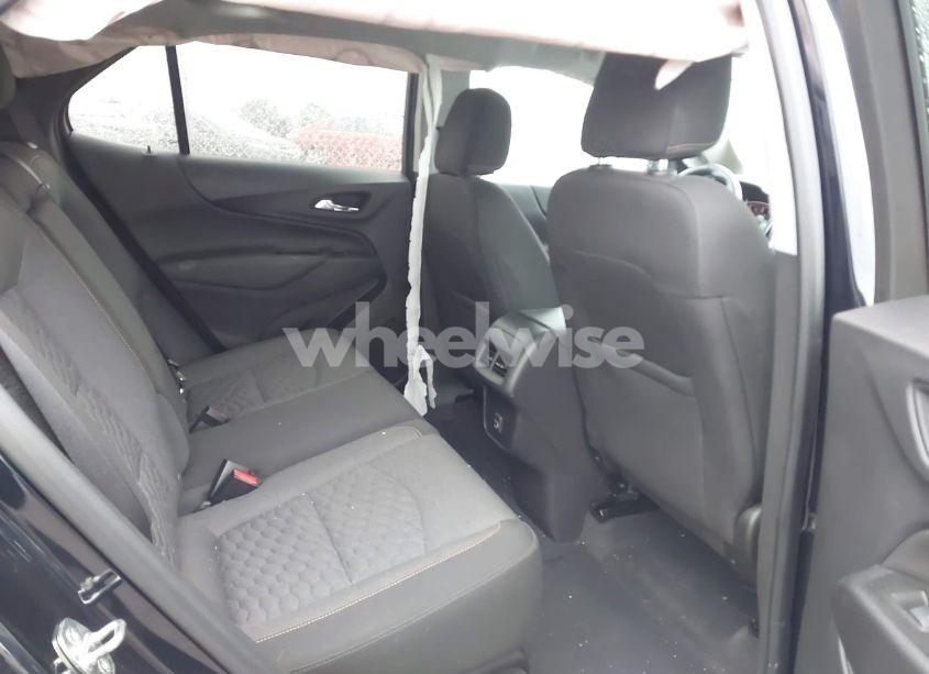 Photo 8 of 2021 Chevrolet Equinox AWD LT (VIN 3GNAXUEV7MS106107)