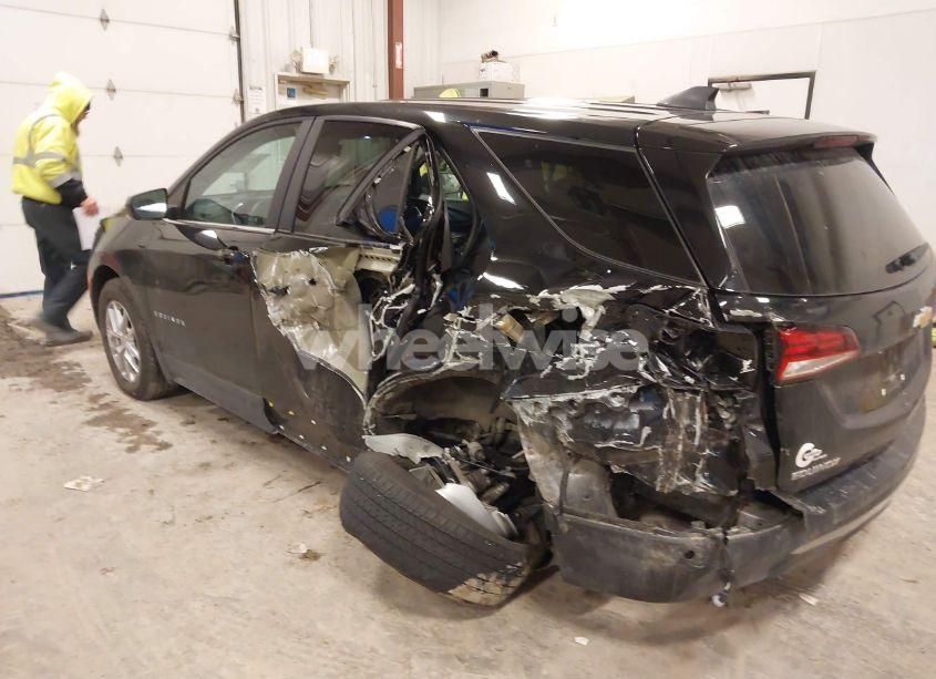 Photo 3 of 2022 Chevrolet Equinox AWD LT (VIN 3GNAXUEV7NL126806)