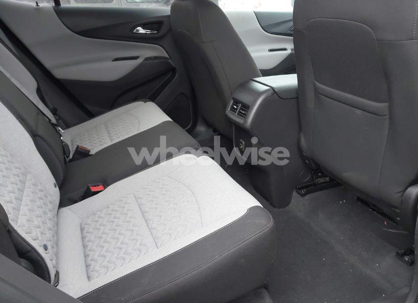 Photo 8 of 2022 Chevrolet Equinox AWD LT (VIN 3GNAXUEV7NL221723)