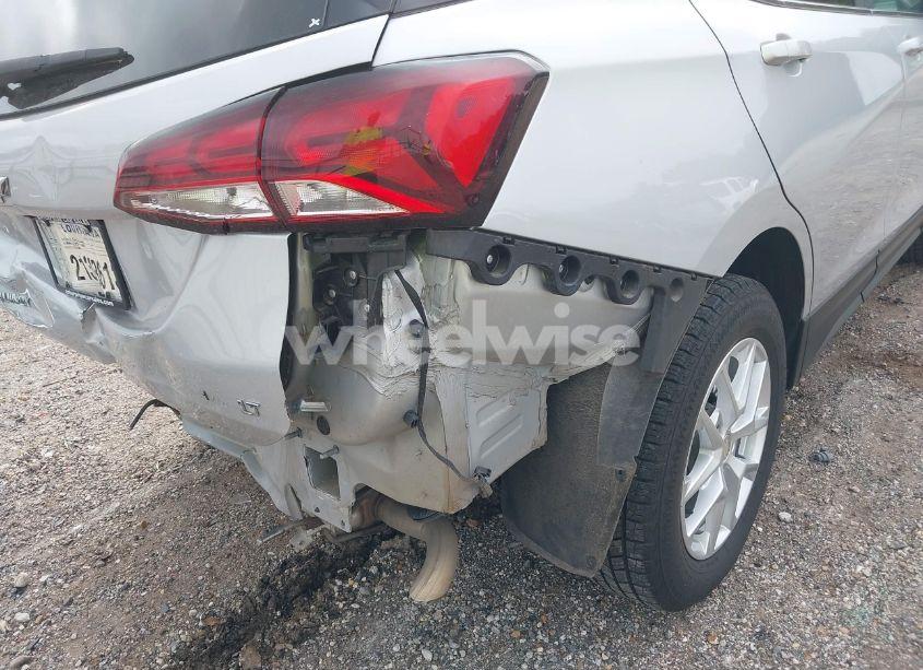 Photo 20 of 2022 Chevrolet Equinox AWD LT (VIN 3GNAXUEV7NL240935)