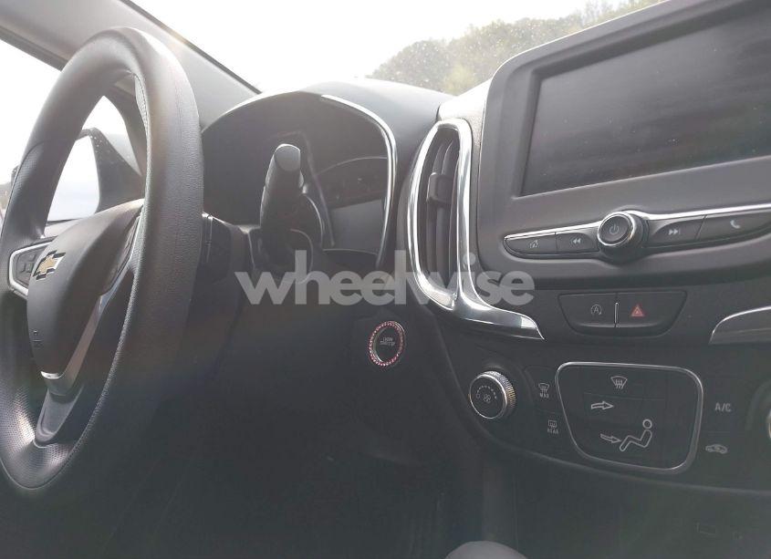 Photo 21 of 2022 Chevrolet Equinox AWD LT (VIN 3GNAXUEV7NL240935)