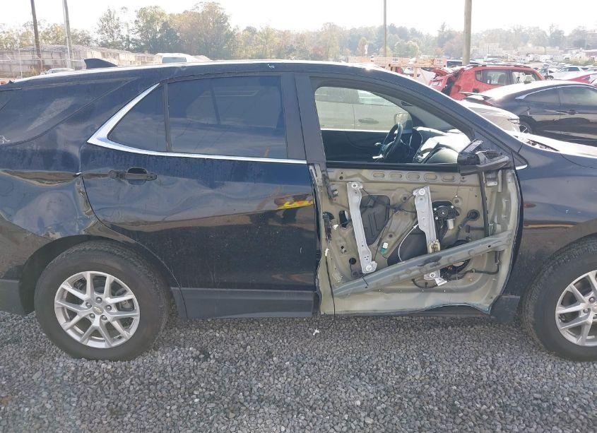 Photo 6 of 2022 Chevrolet Equinox AWD LT (VIN 3GNAXUEV7NL279010)