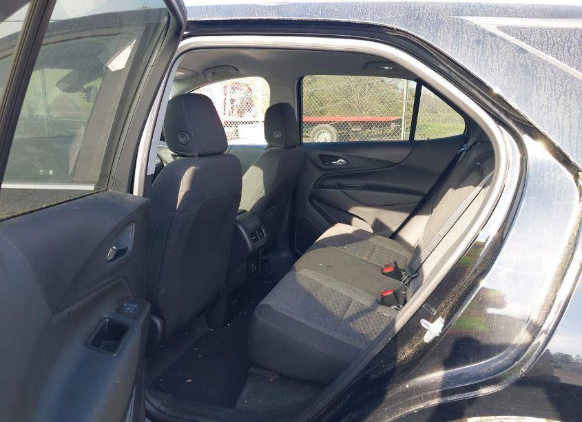 Photo 8 of 2022 Chevrolet Equinox AWD LT (VIN 3GNAXUEV7NL279010)