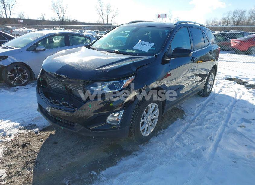 Photo 2 of 2019 Chevrolet Equinox LT (VIN 3GNAXUEV8KL280792)
