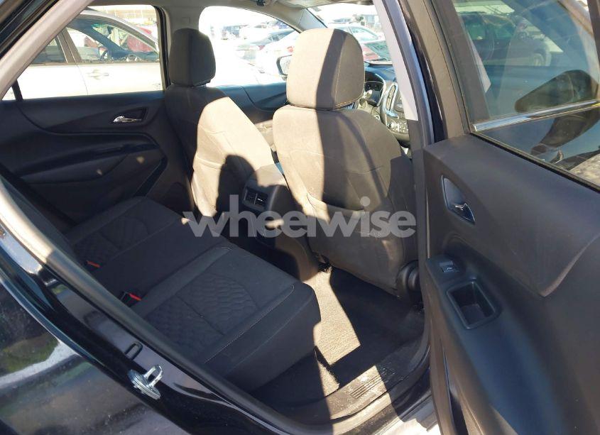 Photo 8 of 2019 Chevrolet Equinox LT (VIN 3GNAXUEV8KL280792)