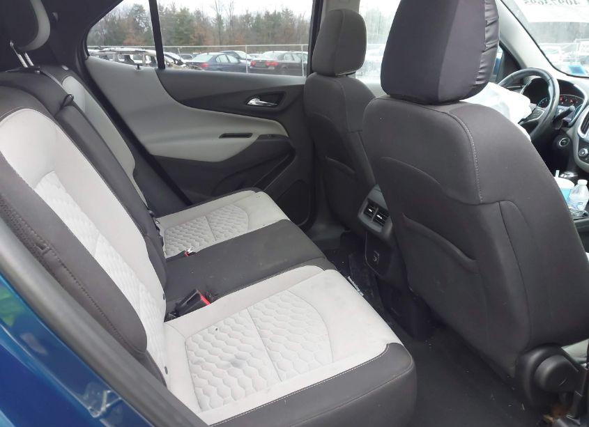 Photo 8 of 2019 Chevrolet Equinox LT (VIN 3GNAXUEV8KL354289)