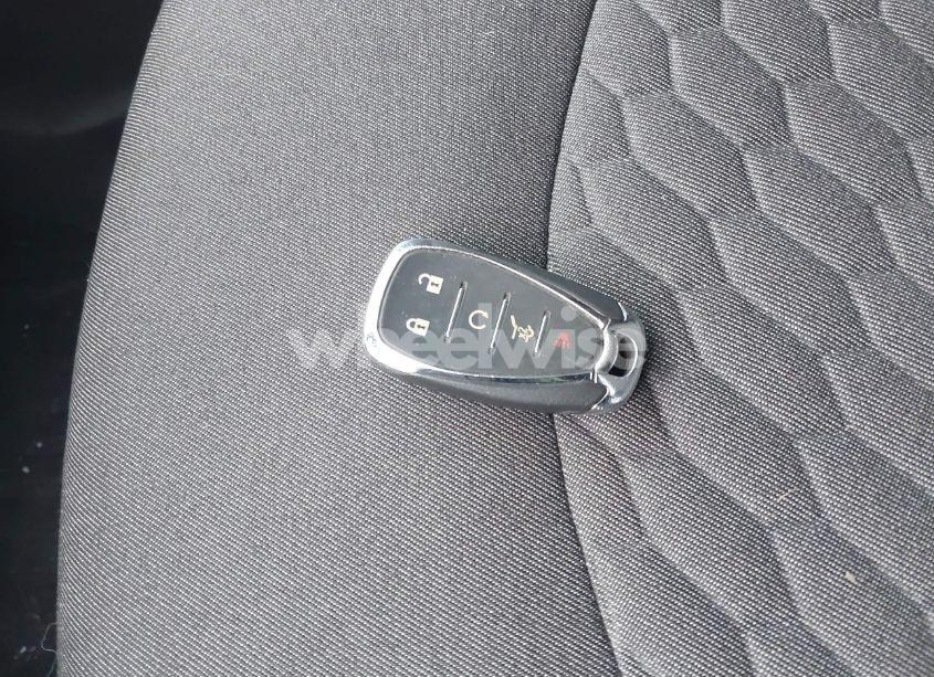 Photo 11 of 2019 Chevrolet Equinox LT (VIN 3GNAXUEV8KS519487)