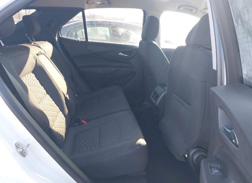 Photo 8 of 2019 Chevrolet Equinox LT (VIN 3GNAXUEV8KS597042)