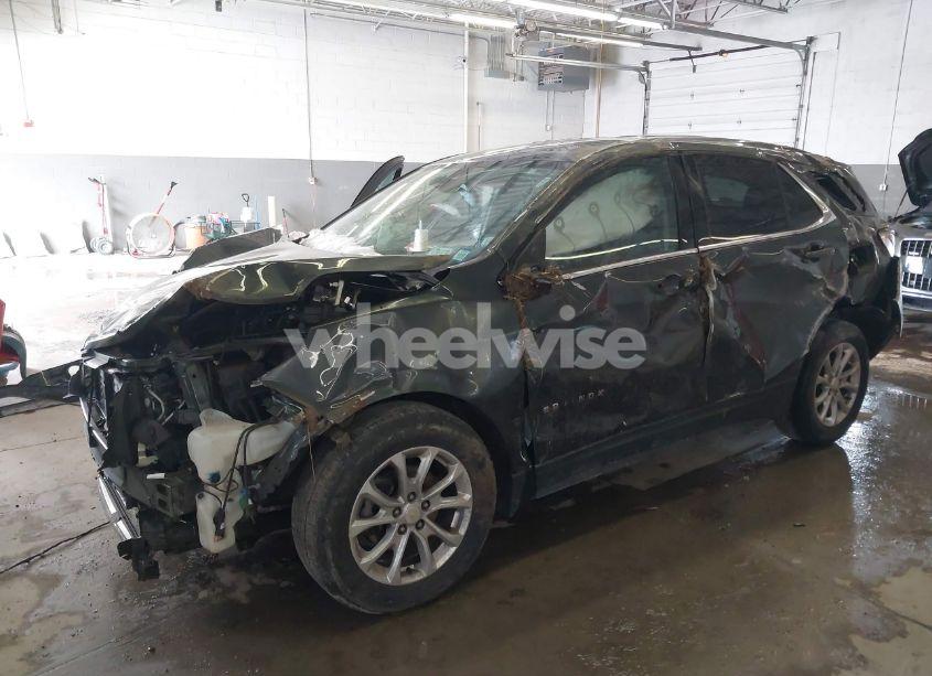 Photo 2 of 2020 Chevrolet Equinox AWD LT 1.5L TURBO (VIN 3GNAXUEV8LS565533)