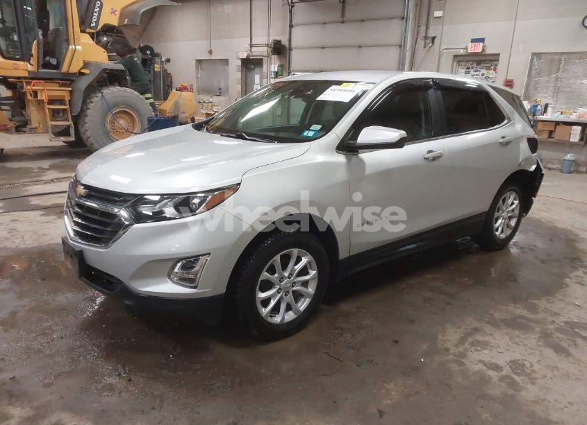 Photo 2 of 2021 Chevrolet Equinox AWD LT (VIN 3GNAXUEV8MS116497)