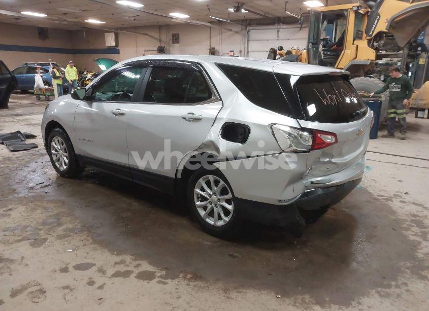 Photo 3 of 2021 Chevrolet Equinox AWD LT (VIN 3GNAXUEV8MS116497)