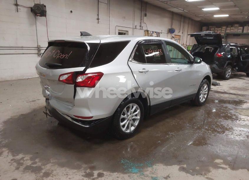 Photo 4 of 2021 Chevrolet Equinox AWD LT (VIN 3GNAXUEV8MS116497)