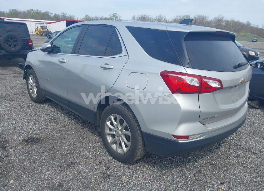 Photo 3 of 2021 Chevrolet Equinox AWD LT (VIN 3GNAXUEV8MS179647)