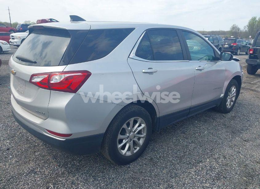 Photo 4 of 2021 Chevrolet Equinox AWD LT (VIN 3GNAXUEV8MS179647)