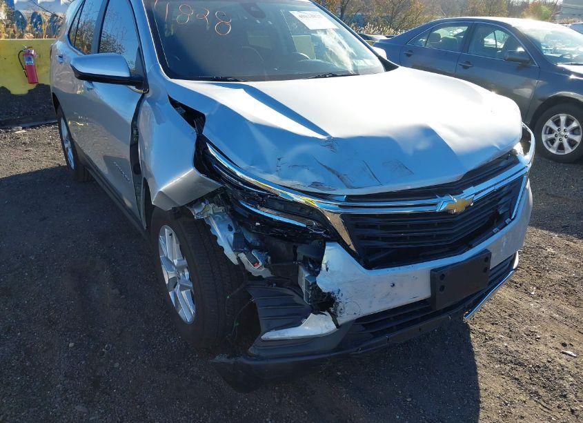 Photo 21 of 2022 Chevrolet Equinox AWD LT (VIN 3GNAXUEV8NL257324)