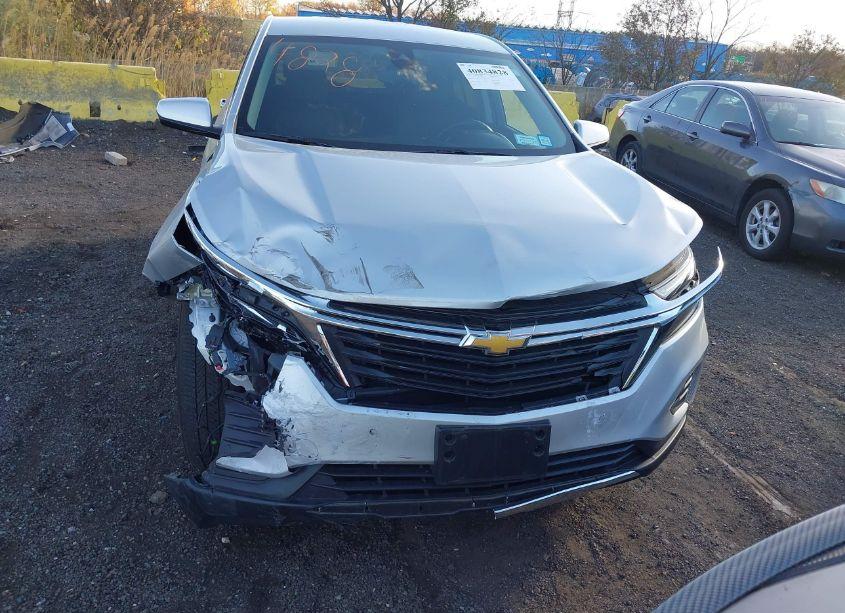 Photo 6 of 2022 Chevrolet Equinox AWD LT (VIN 3GNAXUEV8NL257324)