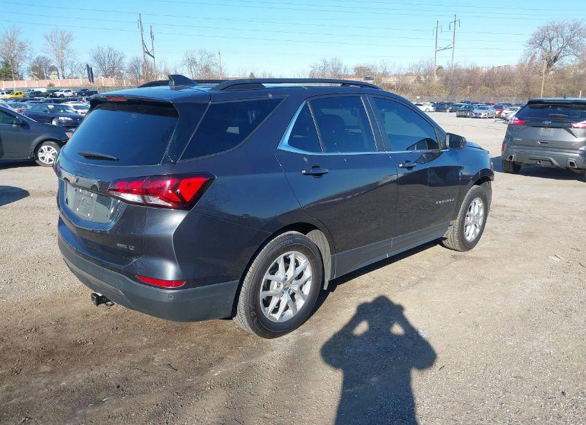 Photo 4 of 2022 Chevrolet Equinox AWD LT (VIN 3GNAXUEV8NS182596)