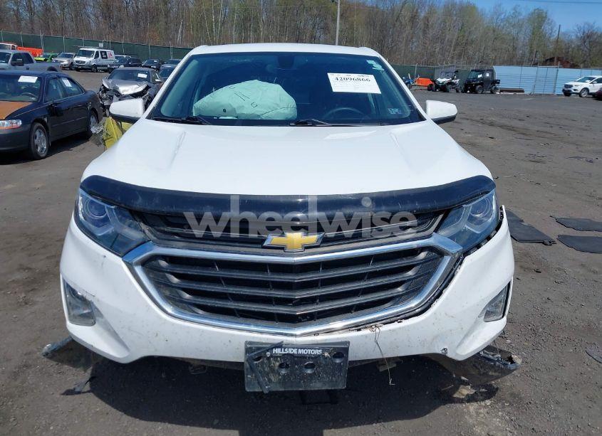 Photo 6 of 2019 Chevrolet Equinox LT (VIN 3GNAXUEV9KS508126)