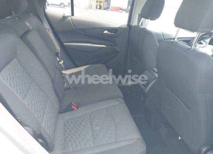 Photo 8 of 2019 Chevrolet Equinox LT (VIN 3GNAXUEV9KS508126)