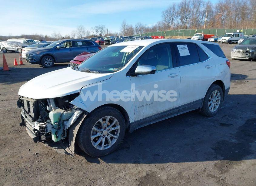 Photo 2 of 2019 Chevrolet Equinox LT (VIN 3GNAXUEV9KS567256)