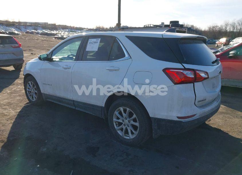 Photo 3 of 2019 Chevrolet Equinox LT (VIN 3GNAXUEV9KS567256)