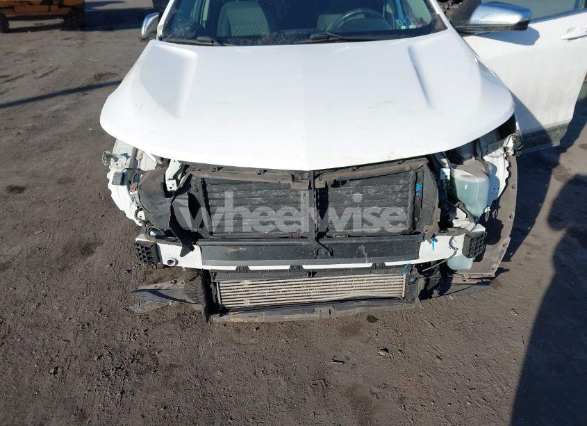 Photo 6 of 2019 Chevrolet Equinox LT (VIN 3GNAXUEV9KS567256)