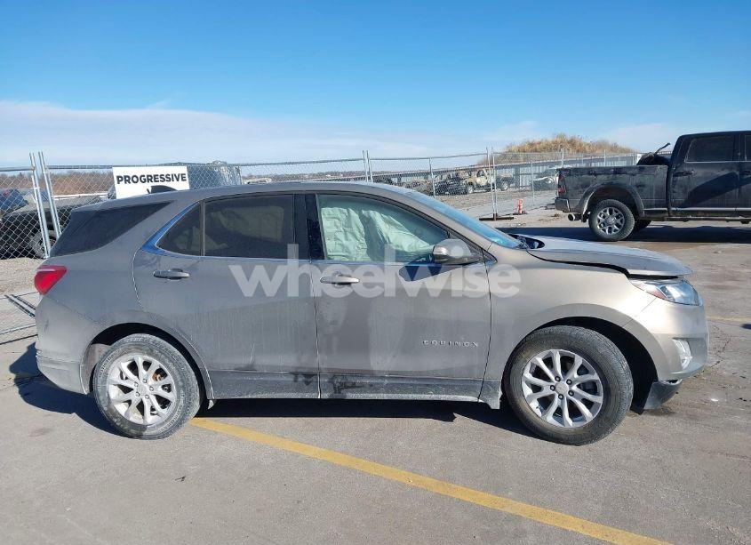 Photo 13 of 2019 Chevrolet Equinox LT (VIN 3GNAXUEV9KS567774)