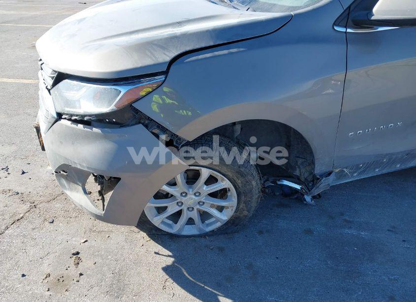 Photo 6 of 2019 Chevrolet Equinox LT (VIN 3GNAXUEV9KS567774)