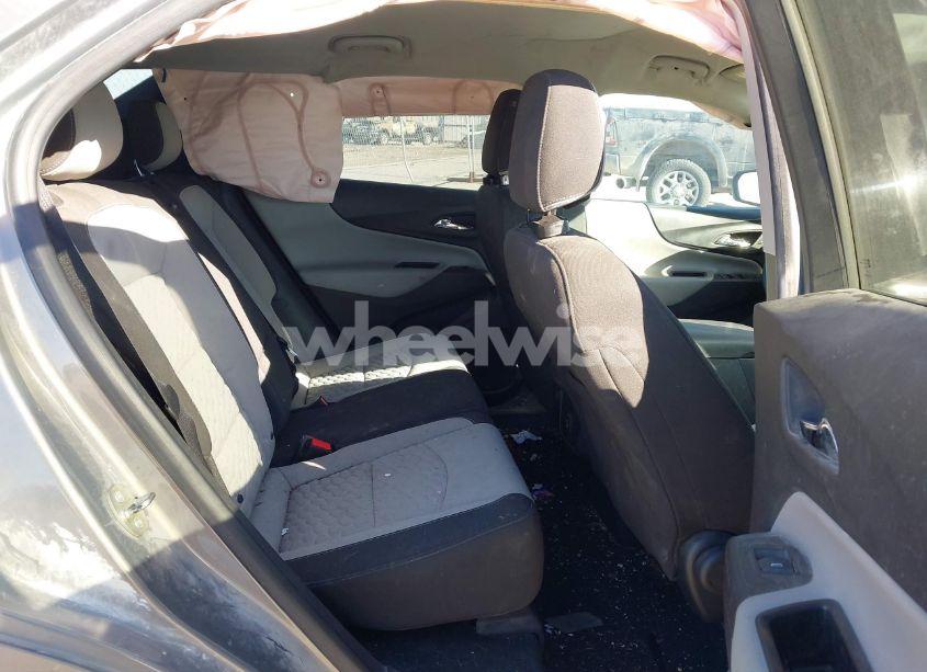 Photo 8 of 2019 Chevrolet Equinox LT (VIN 3GNAXUEV9KS567774)