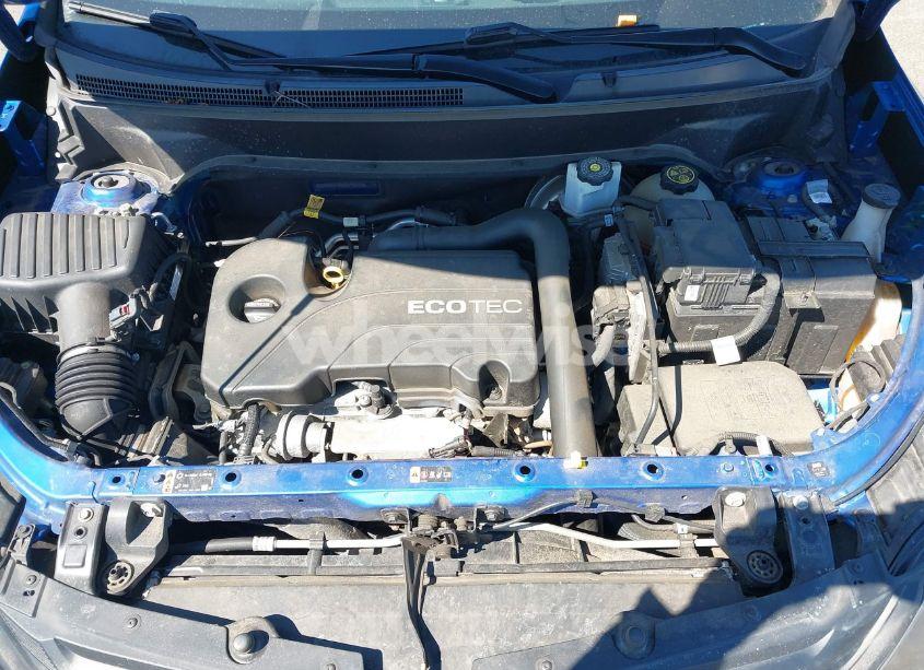 Photo 10 of 2019 Chevrolet Equinox LT (VIN 3GNAXUEV9KS592111)