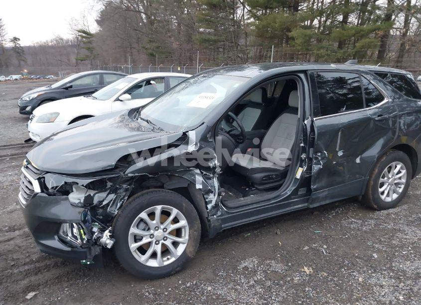 Photo 6 of 2019 Chevrolet Equinox LT (VIN 3GNAXUEV9KS628573)