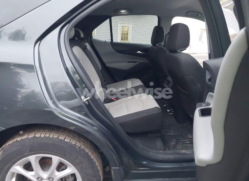 Photo 8 of 2019 Chevrolet Equinox LT (VIN 3GNAXUEV9KS628573)