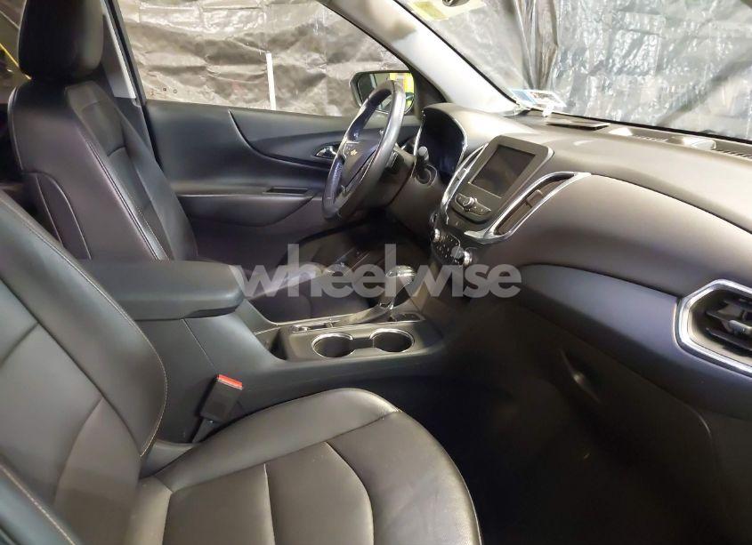 Photo 5 of 2021 Chevrolet Equinox AWD LT (VIN 3GNAXUEV9ML304391)