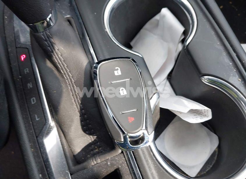 Photo 11 of 2021 Chevrolet Equinox AWD LT (VIN 3GNAXUEV9ML336127)