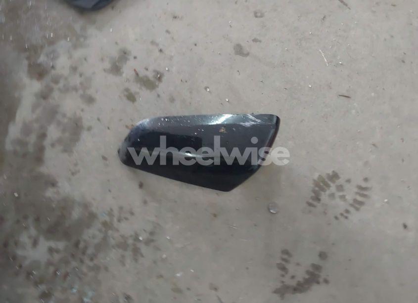 Photo 12 of 2021 Chevrolet Equinox AWD LT (VIN 3GNAXUEV9ML364669)