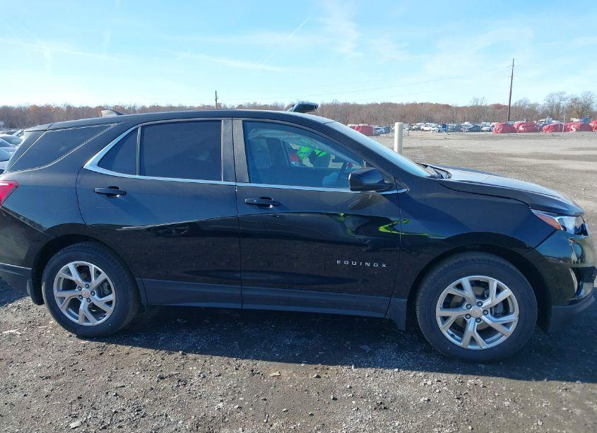 Photo 13 of 2021 Chevrolet Equinox AWD LT (VIN 3GNAXUEV9ML390219)