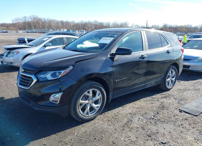 Photo 2 of 2021 Chevrolet Equinox AWD LT (VIN 3GNAXUEV9ML390219)