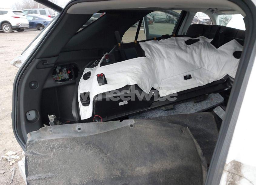 Photo 12 of 2021 Chevrolet Equinox AWD LT (VIN 3GNAXUEV9MS169645)