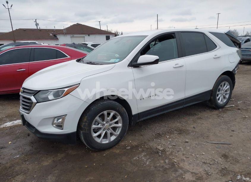 Photo 2 of 2021 Chevrolet Equinox AWD LT (VIN 3GNAXUEV9MS169645)