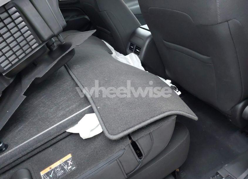 Photo 8 of 2021 Chevrolet Equinox AWD LT (VIN 3GNAXUEV9MS169645)