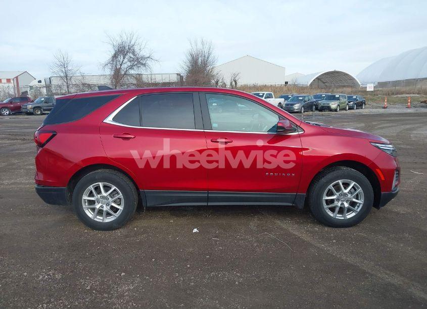 Photo 13 of 2022 Chevrolet Equinox AWD LT (VIN 3GNAXUEV9NL164909)