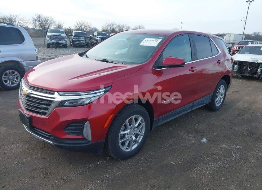 Photo 2 of 2022 Chevrolet Equinox AWD LT (VIN 3GNAXUEV9NL164909)