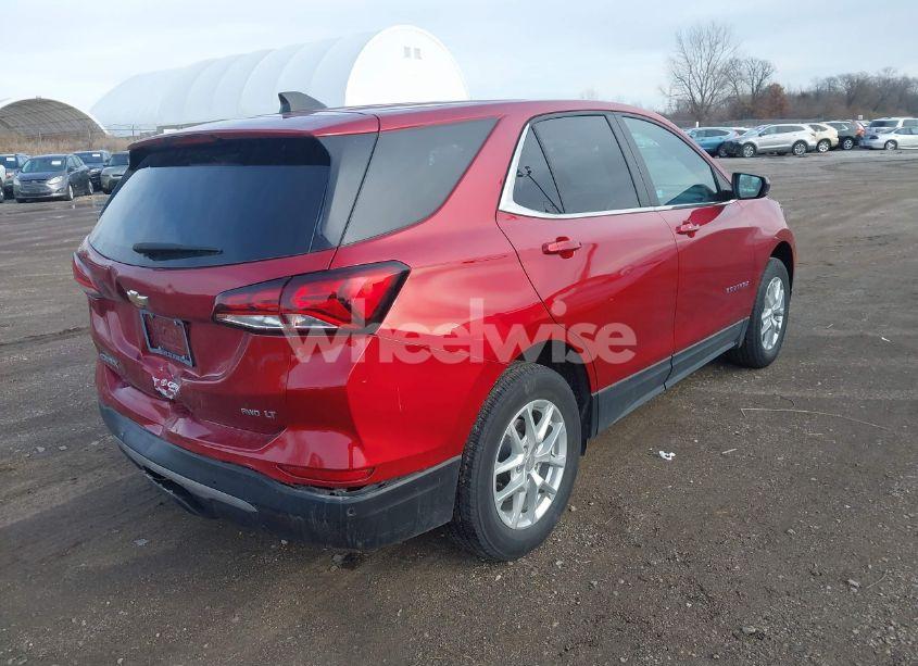 Photo 4 of 2022 Chevrolet Equinox AWD LT (VIN 3GNAXUEV9NL164909)